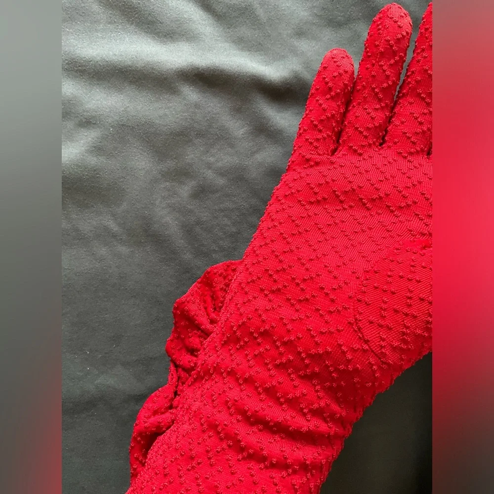 Fancy gloves - Picture 6 of 7